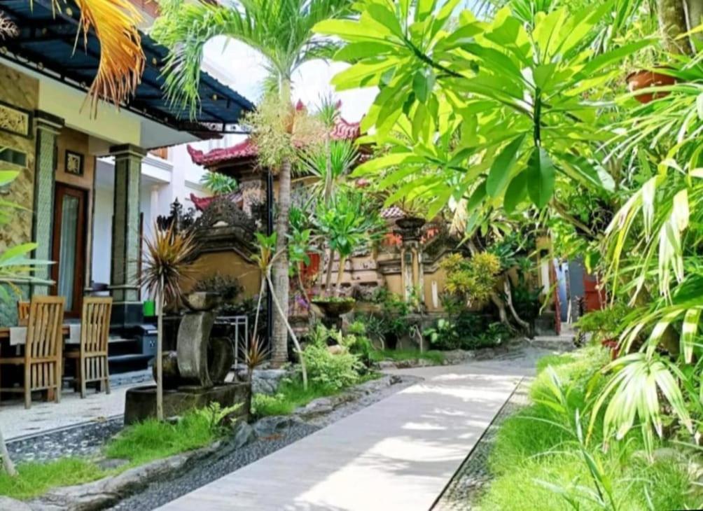 Green Palace Homestay Batununggul Eksteriør billede