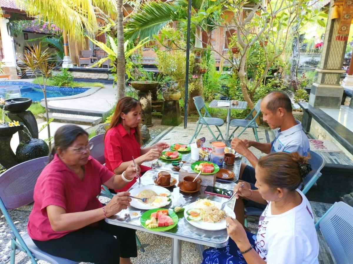 Green Palace Homestay Batununggul Eksteriør billede