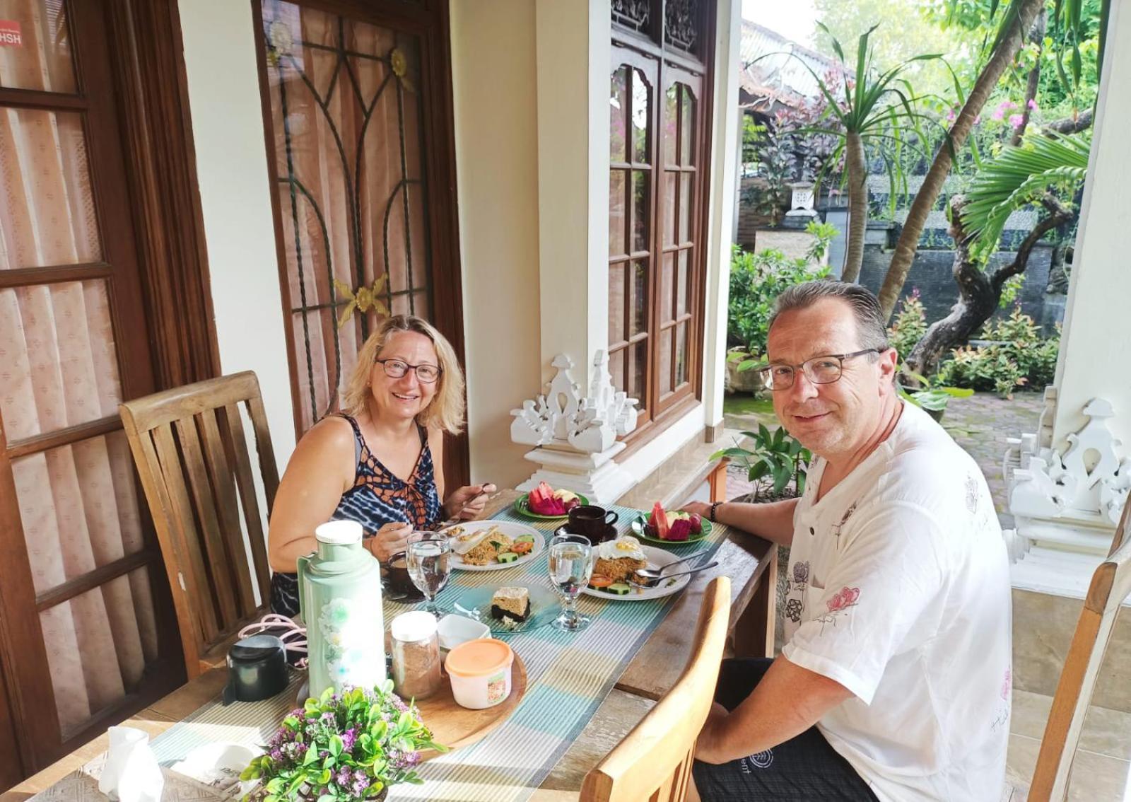 Green Palace Homestay Batununggul Eksteriør billede