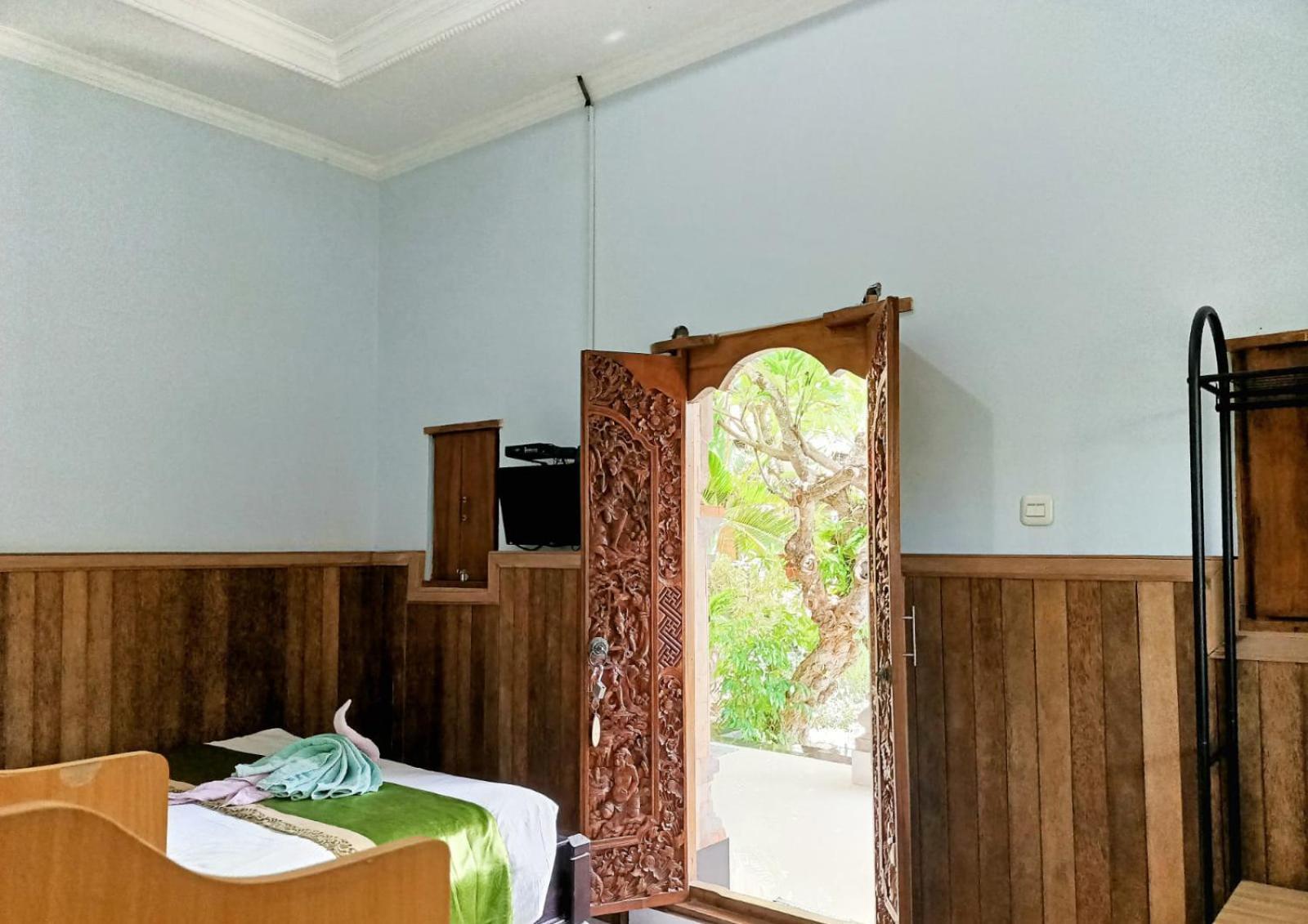 Green Palace Homestay Batununggul Eksteriør billede