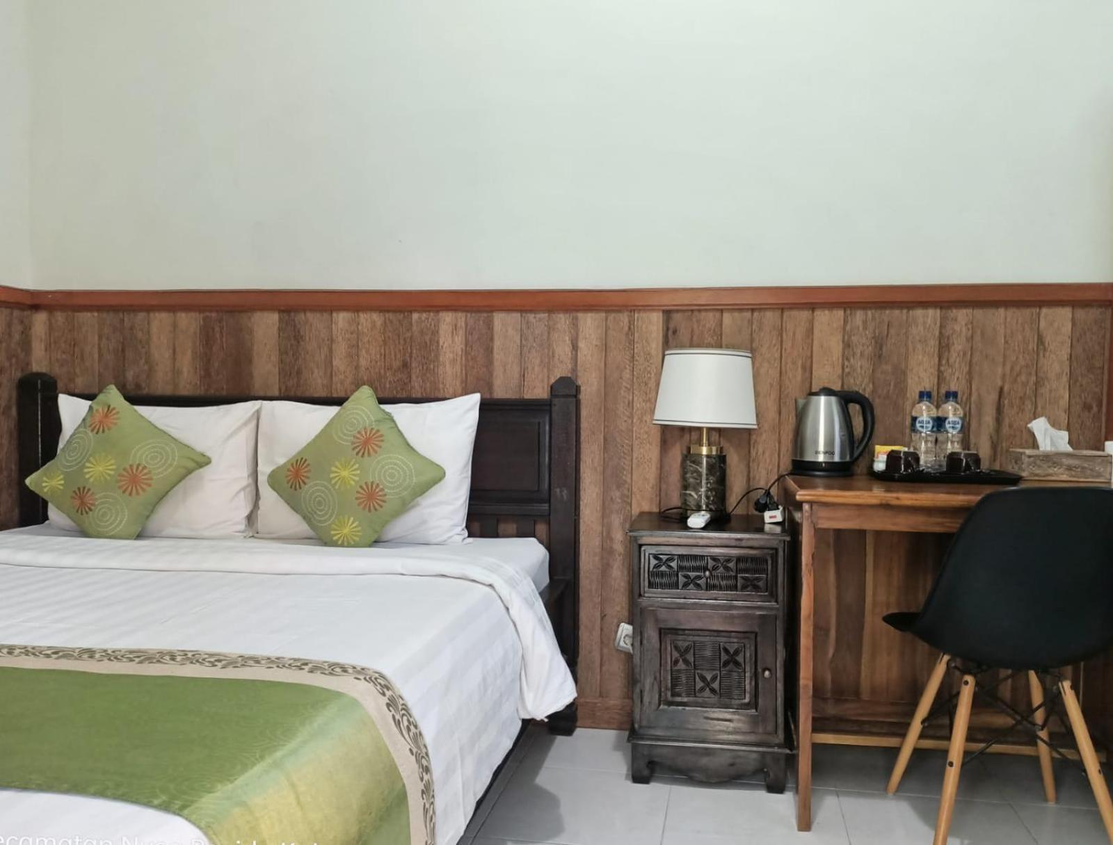 Green Palace Homestay Batununggul Eksteriør billede